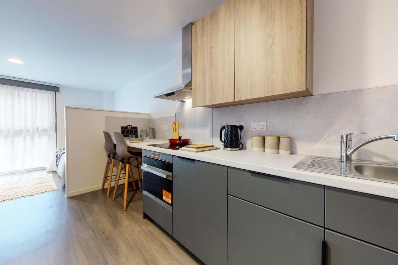 Private Bedrooms With Shared Kitchen, Studios And Apartments At Canvas Glasgow Near The City Centre For Students Only Экстерьер фото